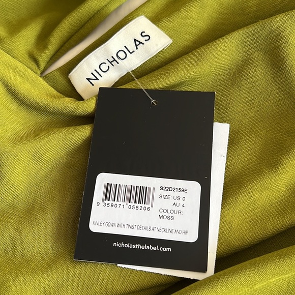 NWT Nicholas Kinley gown in moss - Picture 7 of 7